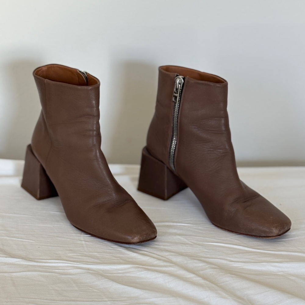LOQ Lazaro Zip Up Ankle Boots